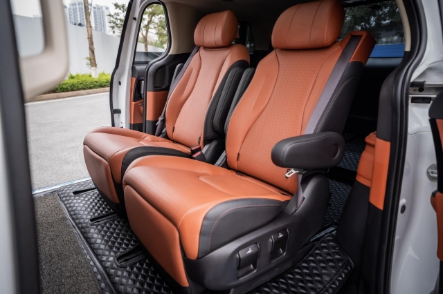 Sau 3 năm lăn bánh, MPV gia đình Kia Carnival 'lướt' lên sàn xe cũ với giá ngỡ ngàng 419751