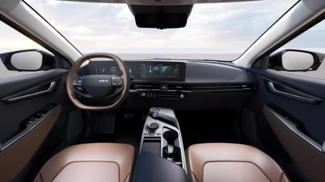 Vén màn SUV điện Kia EV6 2025: Vẻ ngoài sắc sảo hơn, giá quy đổi dự kiến từ hơn 1 tỷ đồng 462475
