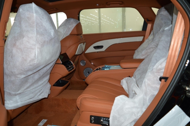 Chồng Đoàn Di Băng tậu cho vợ chiếc Bentley Bentayga trị giá gần 20 tỷ đồng 468336