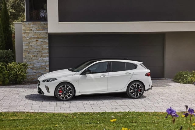 2025-BMW-M135i-48-2048x1366