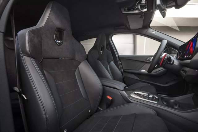 2025-BMW-M135i-76-1-2048x1366