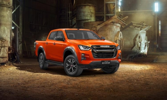 Toyota Hilux vươn lên mạnh mẽ, Ford Ranger vẫn là 'ông hoàng bán tải' 479837