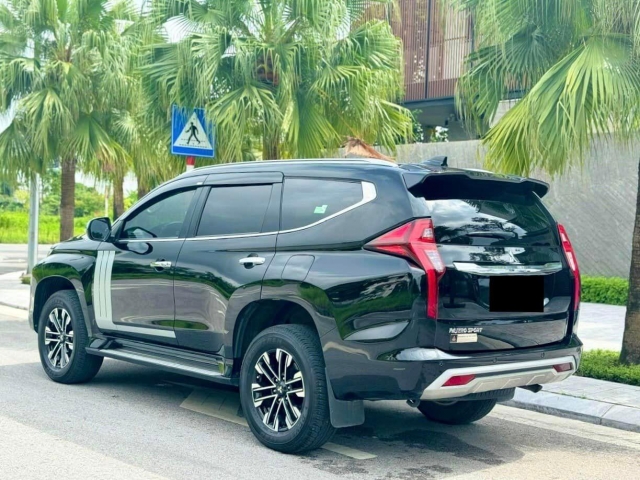Sau 2 năm sử dụng, Mitsubishi Pajero Sport 2022 có giá thế nào trên sàn xe cũ? 494450