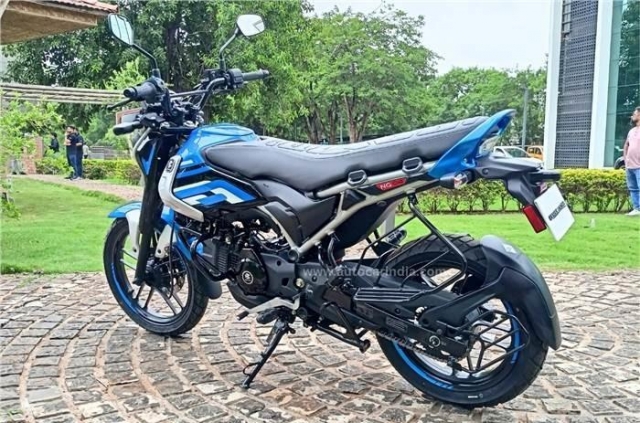 Bajaj-Freedom-125-1