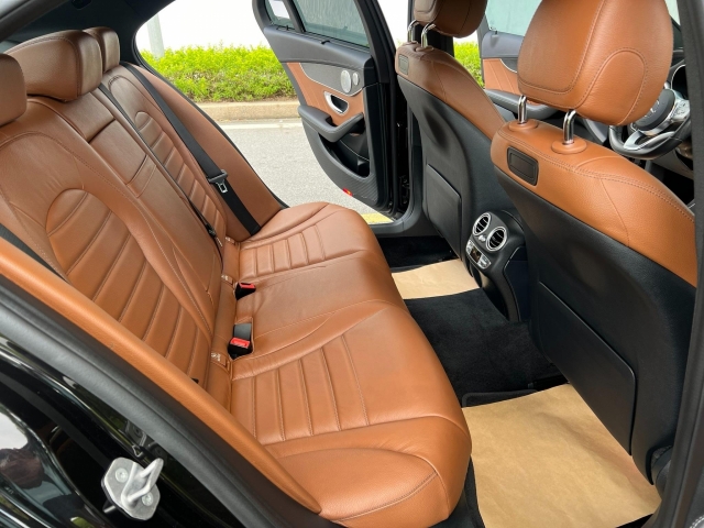 Ngỡ ngàng giá chào bán của Mercedes-Benz C300 AMG 2020 sau 4 năm sử dụng 495020