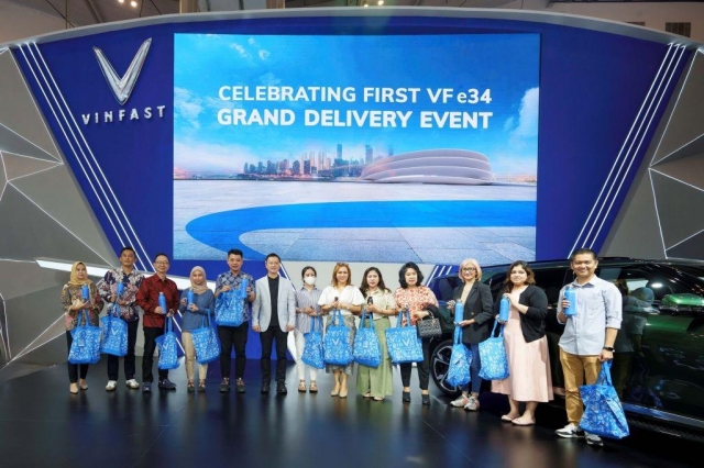 vinfast-ban-giao-2
