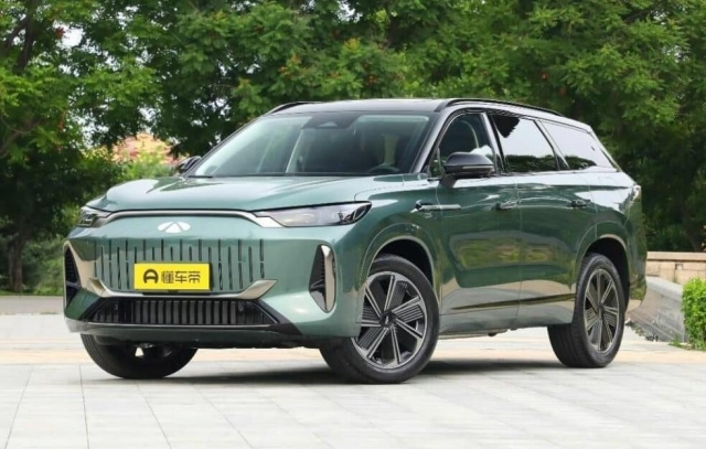 SUV plug-in hybrid Chery Fulwin T10 sắp ra mắt lập kỷ lục thế giới về tầm vận hành dài nhất 501171