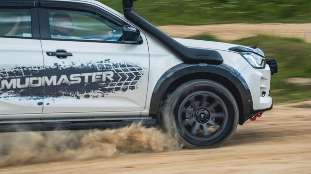 Bán tải Isuzu D-Max bổ sung thêm bản 'off-road đỉnh cao' cạnh tranh với Ford Ranger Raptor 503010