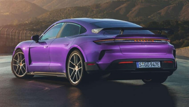 2024-Porsche-Taycan-Turbo-GT-8-e