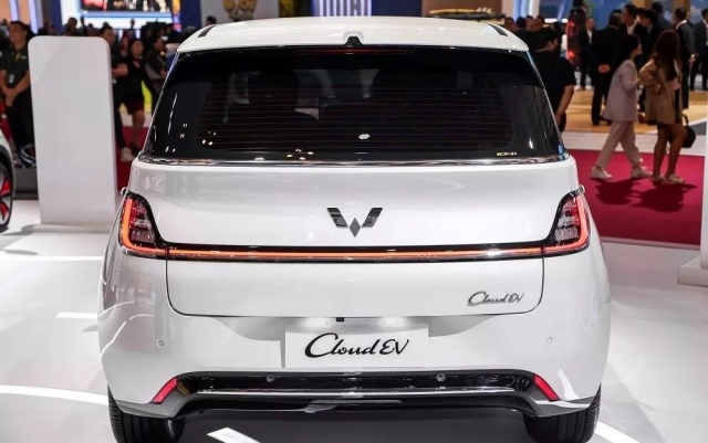 MPV điện Wuling Cloud EV mở bán tại Đông Nam Á, giá quy đổi hơn 600 triệu đồng 503637