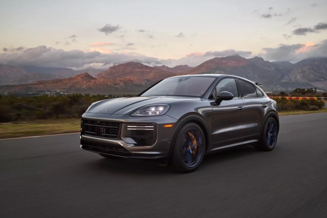 Porsche Cayenne thế hệ mới chỉ có bản thuần điện, khách muốn mua bản xăng sẽ phải chọn đời cũ 504343