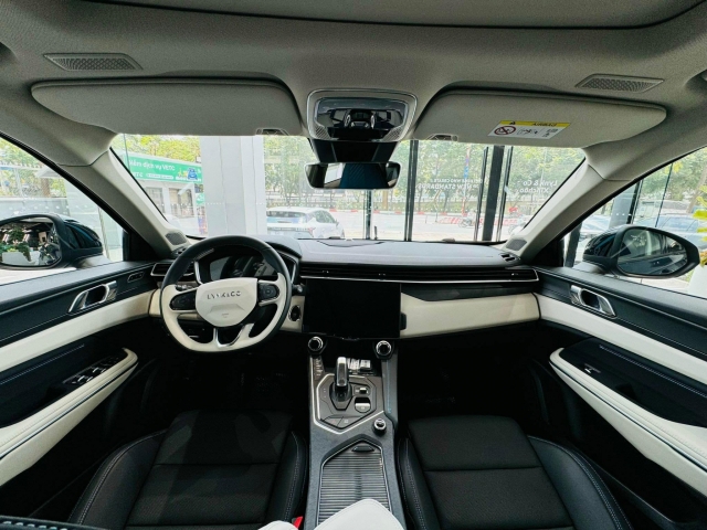 lynk-co-01-2