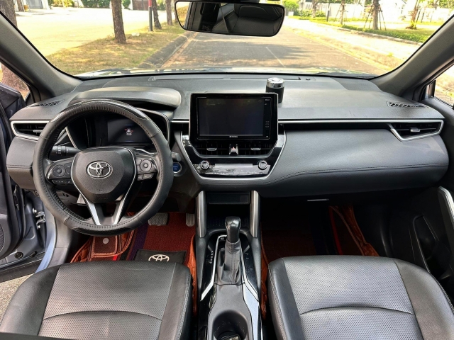 Sau 3 năm sử dụng, Toyota Corolla Cross Hybrid 2021 được chủ nhân bán lại với giá khó tin 512172