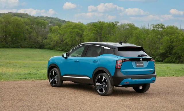 2025-Nissan-Kicks-814-22-1536x93