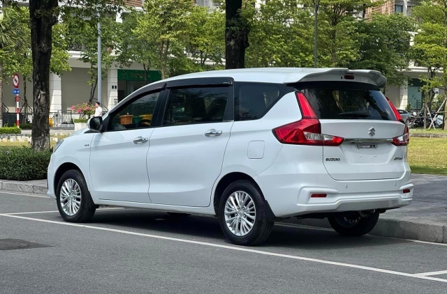 Bất ngờ giá chào bán của MPV gia đình Suzuki Ertiga 2019 sau 4 năm sử dụng 513771