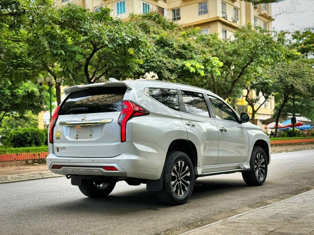 Mitsubishi Pajero Sport 2021 lăn bánh 3 năm tại Việt Nam có giá bao nhiêu trên sàn xe cũ? 519418