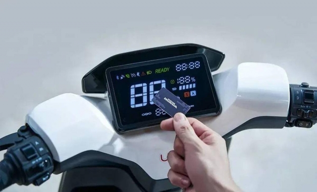 Chi tiết xe máy điện siêu rẻ Honda U-Be 2024: Nhiều tính năng thông minh, chạy 100 km/sạc 524268