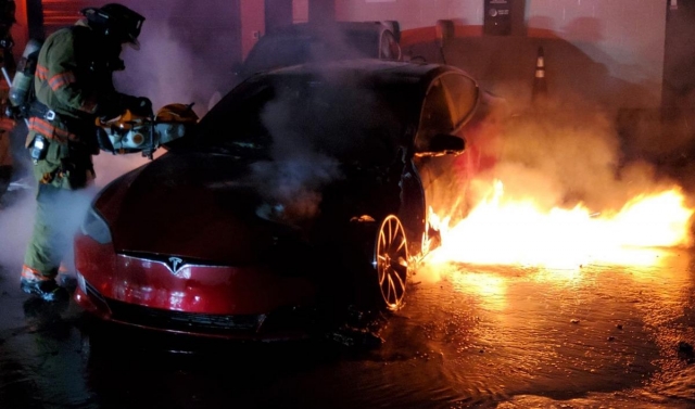 tesla-model-s-4