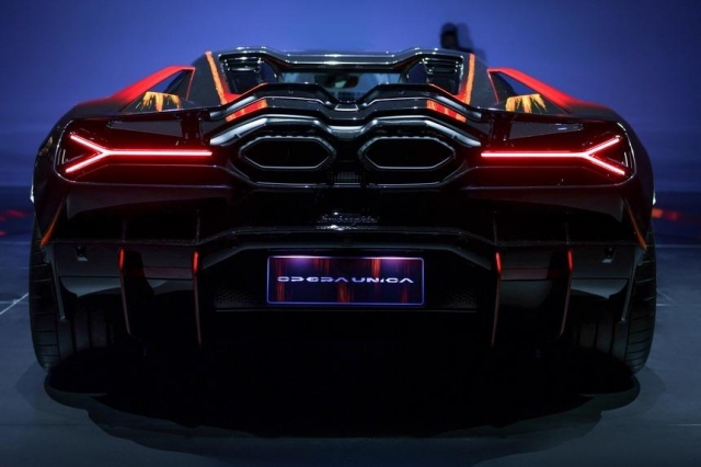 Lamborghini-Revuelto-Opera-Unica-5