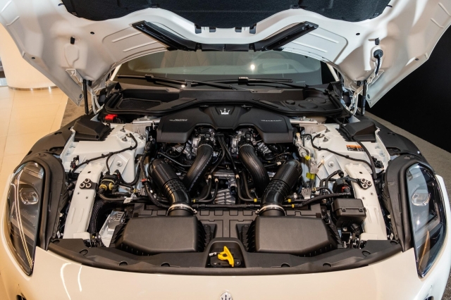 Cận cảnh Maserati GranTurismo thế hệ mới tại Việt Nam: Khách sẽ nhận xe sau 8 tháng đặt hàng 569531