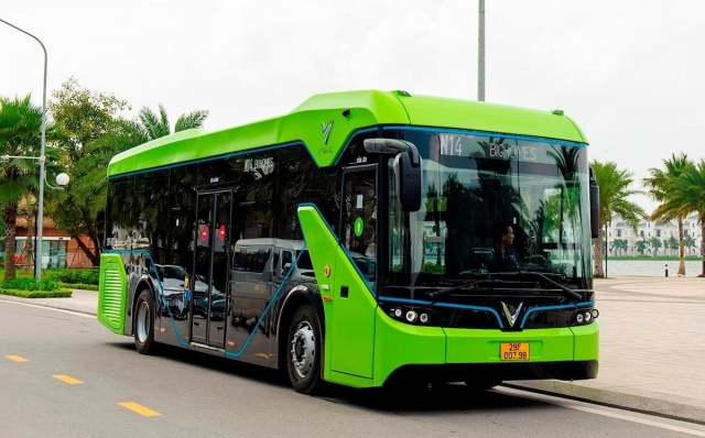 Mẫu xe buýt điện mới của VinFast lộ diện với thiết kế khác lạ 597420
