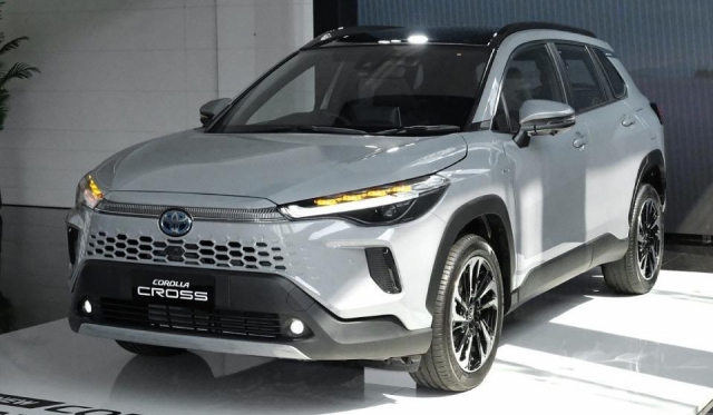 Xe hybrid tại Việt Nam: Khi Toyota một mình một ngựa 602765