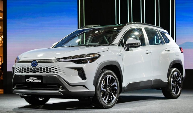 Xe hybrid tại Việt Nam: Khi Toyota một mình một ngựa 602754
