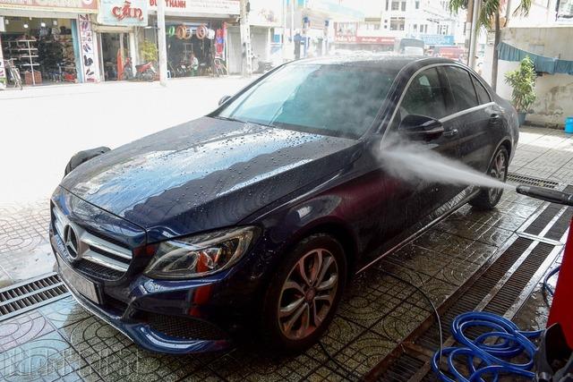 Lưu ý khi tự rửa ô tô tại nhà: Đừng vô tình làm hỏng phanh xe 604899