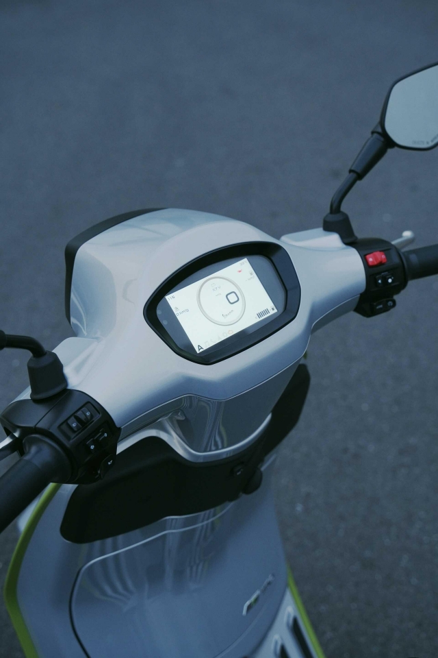 Vespa Sprint Tech ra mắt tại Việt Nam, giá bán từ 103,8 triệu đồng 608248