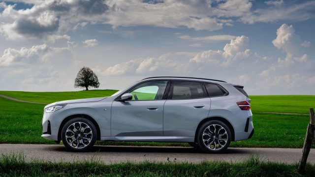 2025-bmw-x3-20-xdrive-3