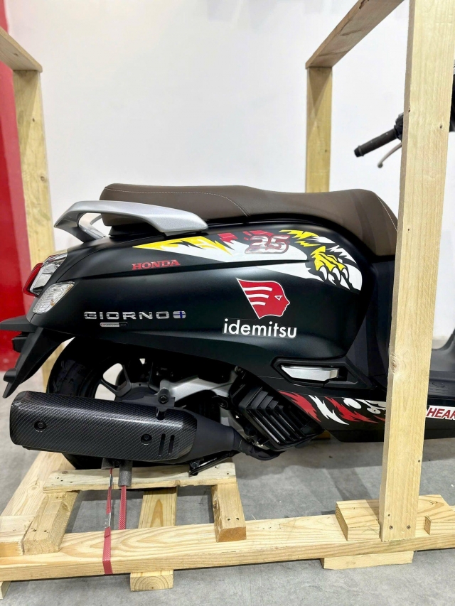 Honda Giorno+ Moto2 ThaiGP bản giới hạn về Việt Nam, chỉ có 4 chiếc 637551