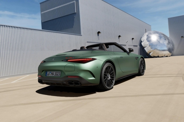 Mercedes-AMG SL 63 S E Performance 1
