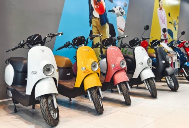 TOP 10 xe máy điện cho học sinh - sinh viên: Giá rẻ, dễ đi, sạc nhanh 662553