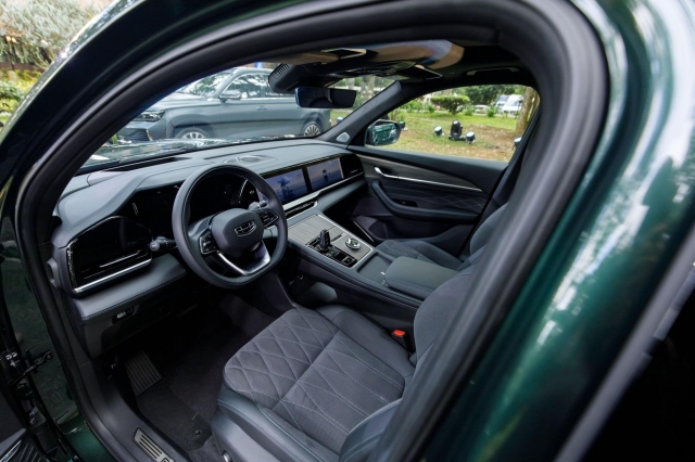 Geely Monjaro 4