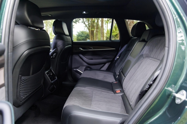 Geely Monjaro 6
