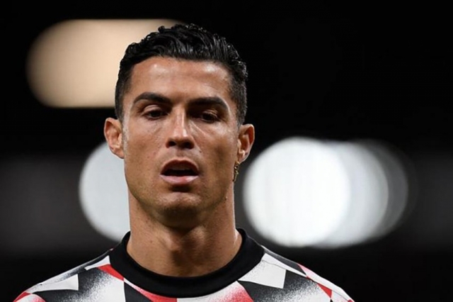 Ronaldo bị đồng đội tại MU bày tỏ thái độ 'ghẻ lạnh' 207176