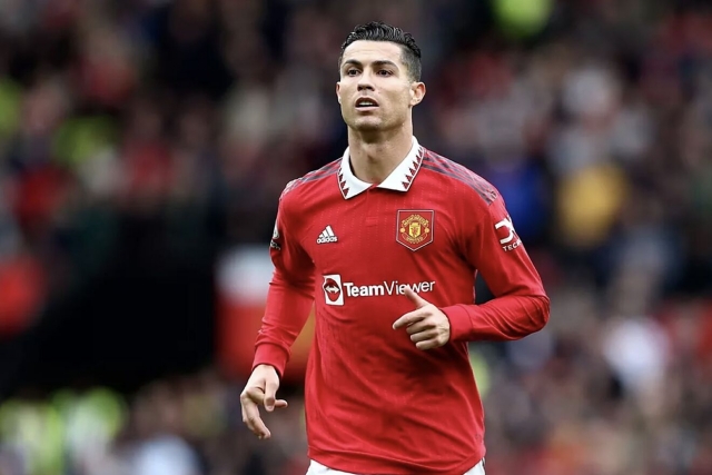 Chuyển nhượng MU 10/11: Ten Hag chốt xong cái tên số 1 thay thế Ronaldo 215898