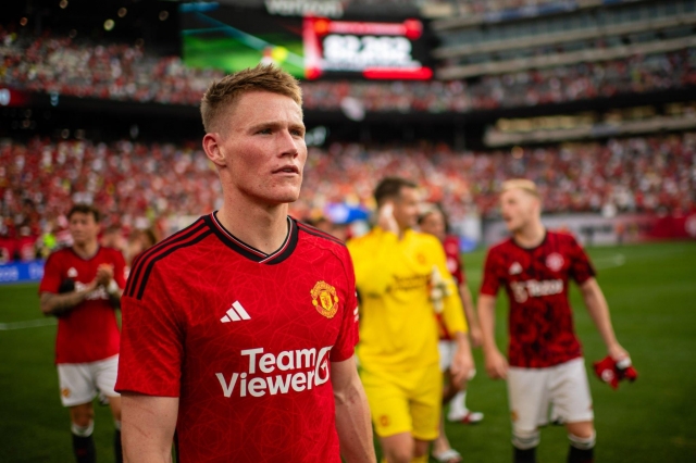 mu-thua-burnley-0-3-1692837870.jpg