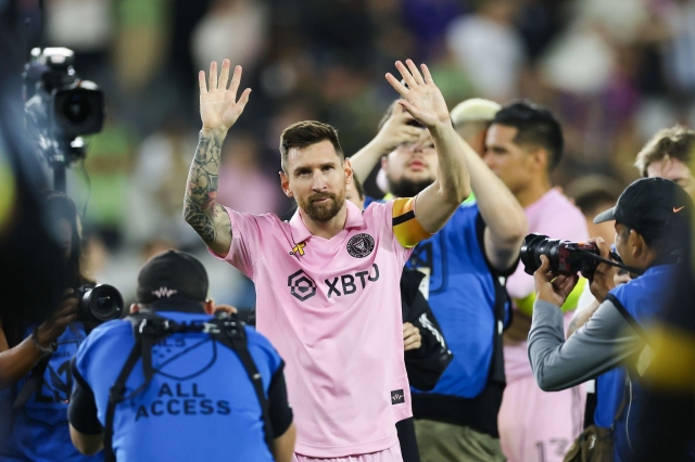 messi-inter-miami-chay-ve-1696328279.jpg