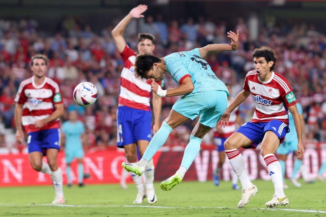 VAR không cứu phút cuối, Barca hụt hơi trước Real Madrid ở La Liga 338570