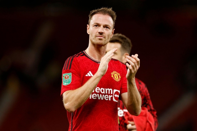jonny-evans-mu-1697613171.jpg
