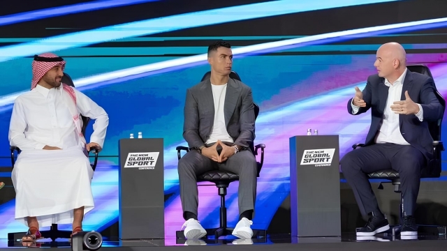 ronaldo-chu-tich-fifa-1698160222.jpg