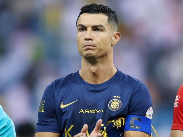 ronaldo-messi-qua-bong-vang-1-1698897541.jpg
