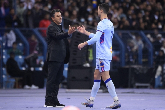 hlv-marcelo-gallardo-ronaldo-1699954231.jpg