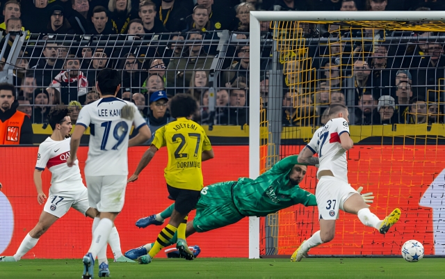 PSG vượt qua bảng tử thần C1 vào phút chót trong ngày Mbappe bị hủy bàn 372642