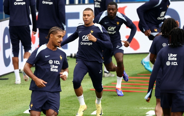 Mbappe: 'Thời gian của tôi ở Real rất ổn và hạnh phúc' 523661