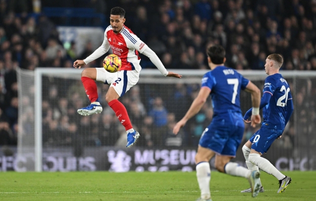 Arteta 'té ngã' sau pha bóng làm rơi 2 điểm trước Chelsea 554830
