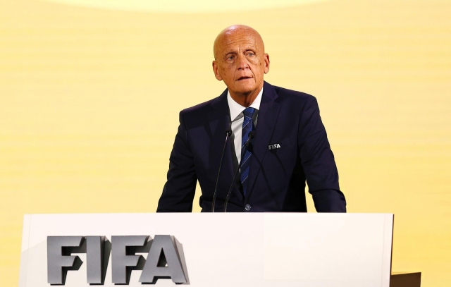 Loại bỏ VAR, FIFA hướng tới công nghệ mới hỗ trợ HLV 556115