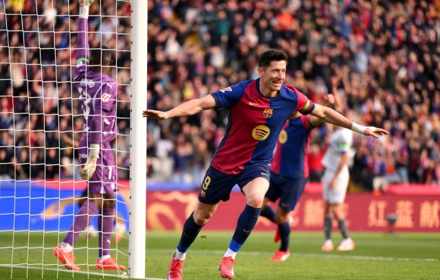 Lewandowski lên tiếng, Barca thắng tối thiểu Alaves 588824