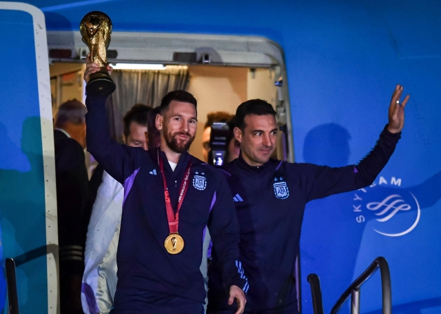 Messi sẽ dự World Cup 2026? HLV Argentina lên tiếng 588825